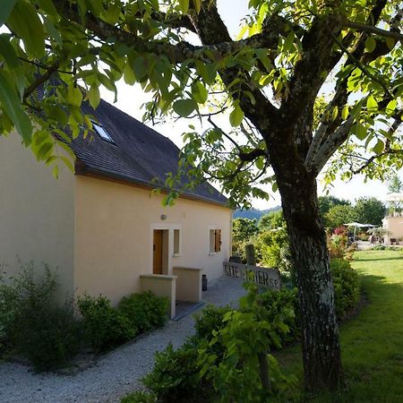 Gite Le Noyer - L'Ancien Vignoble Saint-Julien-de-Lampon Экстерьер фото